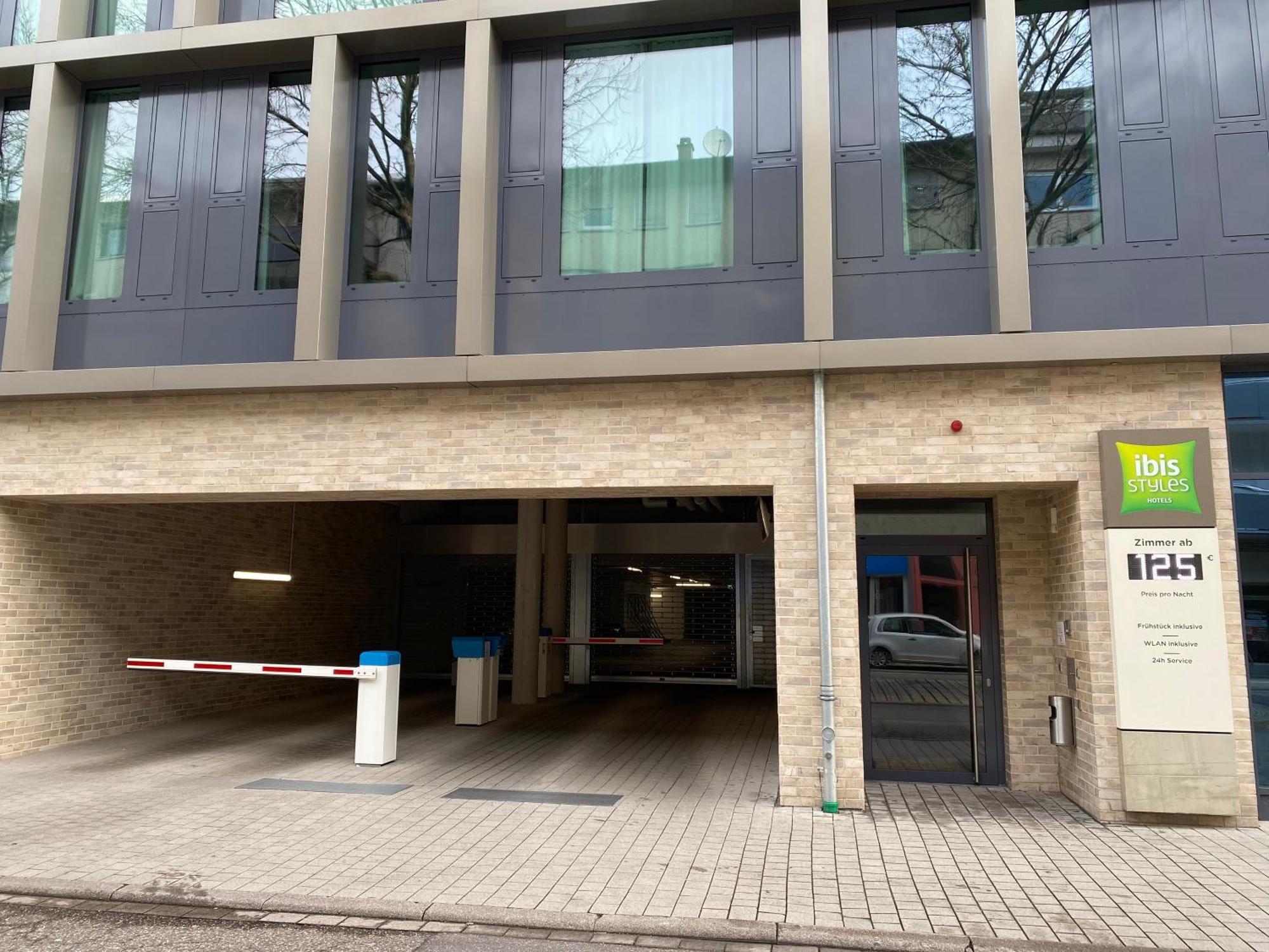 Schoenes 2 Zimmer Apartment Zentral Gelegen Пфорцхайм Екстериор снимка