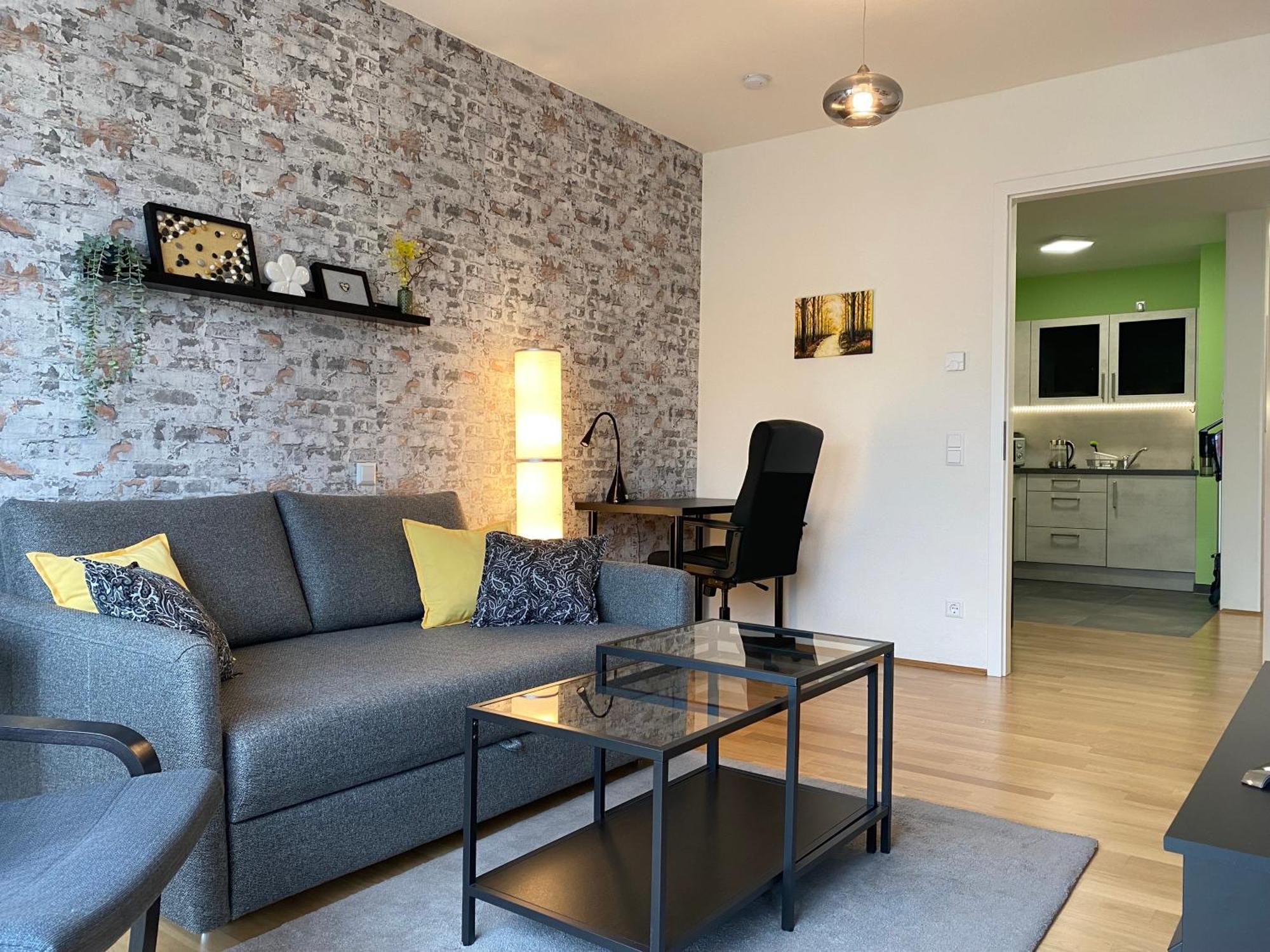 Schoenes 2 Zimmer Apartment Zentral Gelegen Пфорцхайм Екстериор снимка